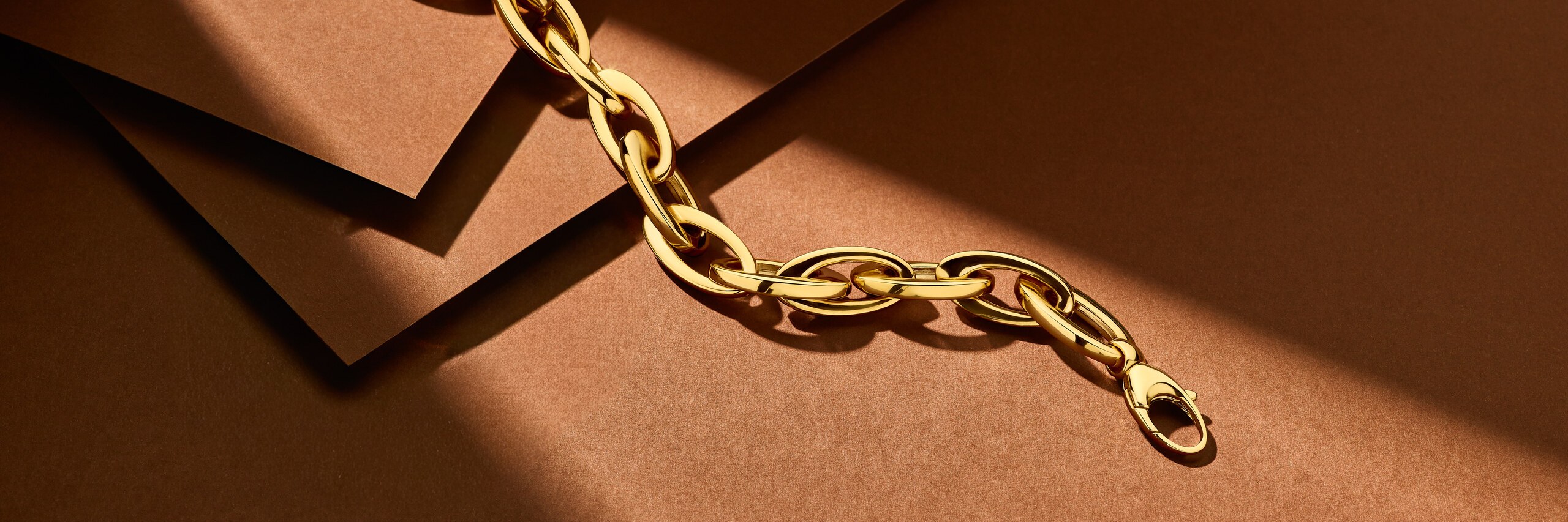 ESSENTIALS Collection