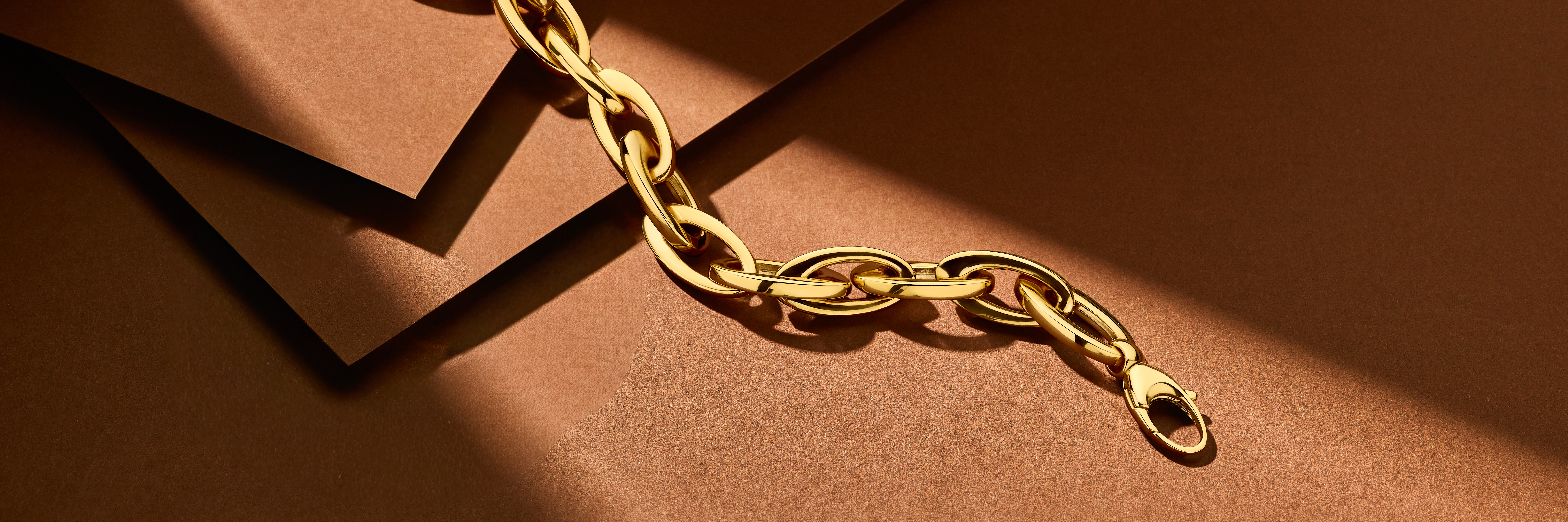 ESSENTIALS Collection