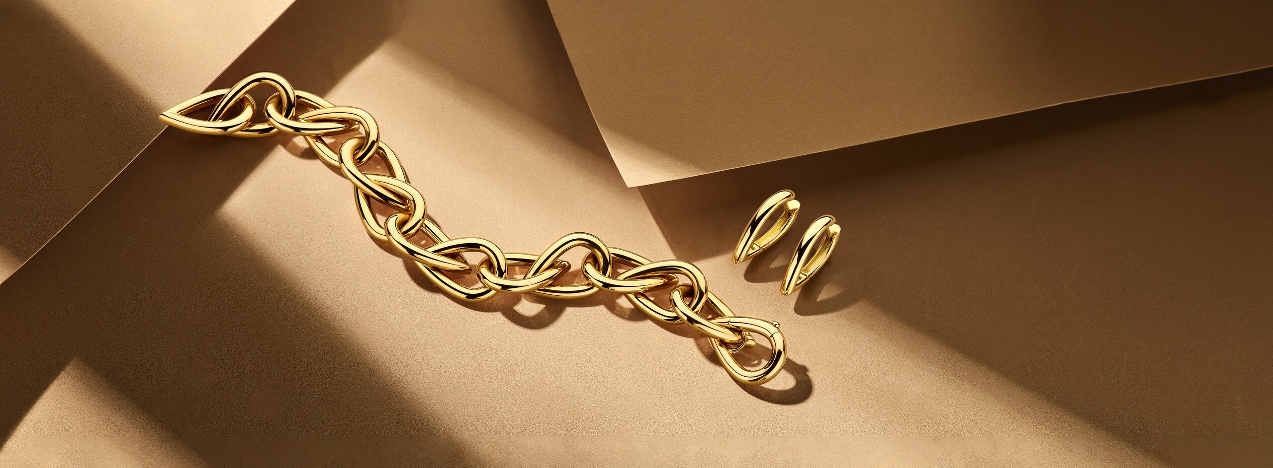 Vander Avort Collections