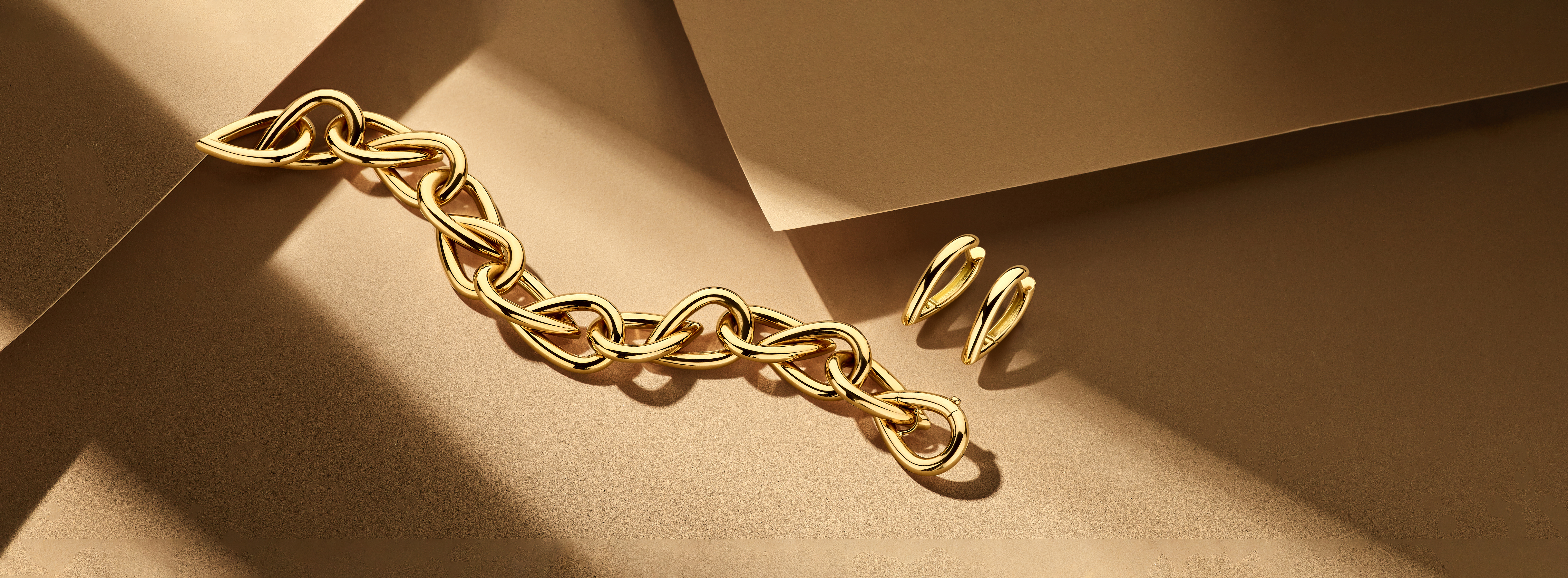 Vander Avort Collections